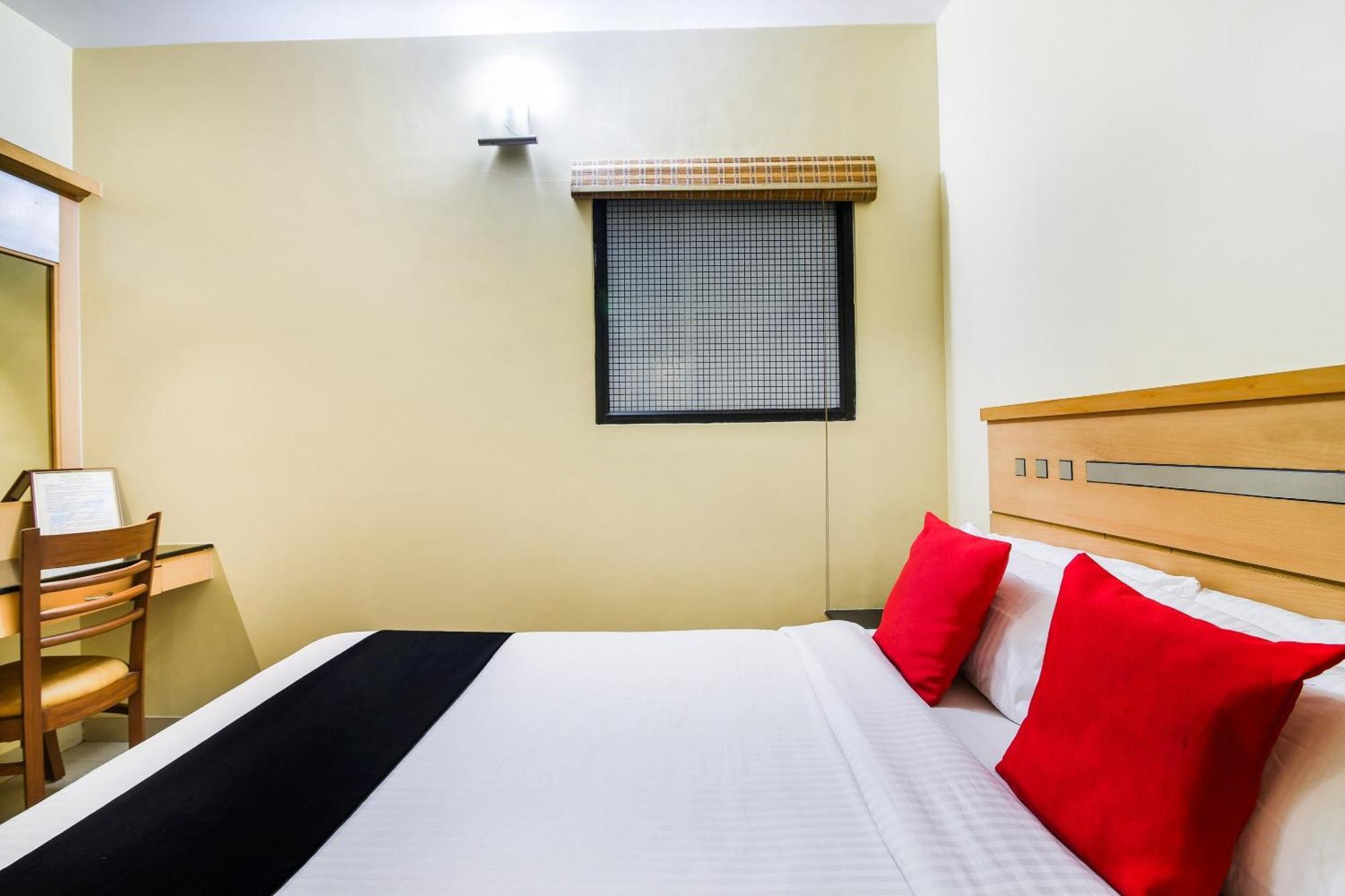 Hotel Super Capital O Grand Plaza à Coimbatore Extérieur photo