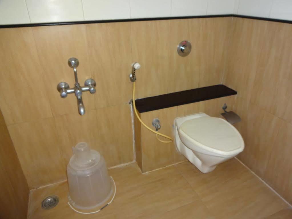 Hotel Super Capital O Grand Plaza à Coimbatore Extérieur photo