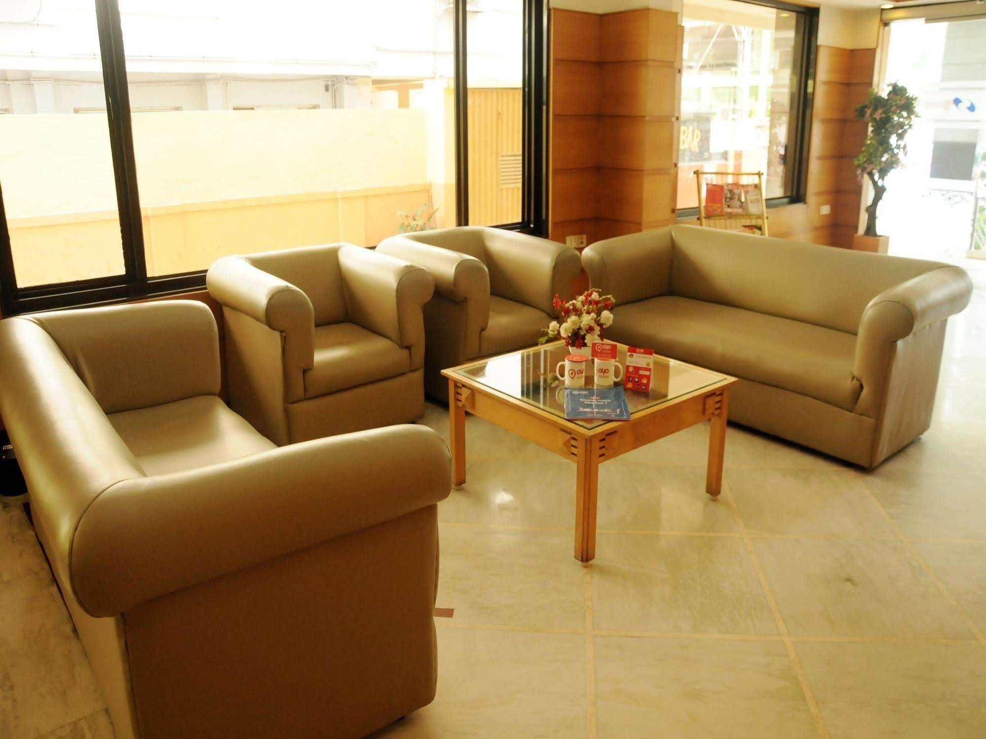 Hotel Super Capital O Grand Plaza à Coimbatore Extérieur photo