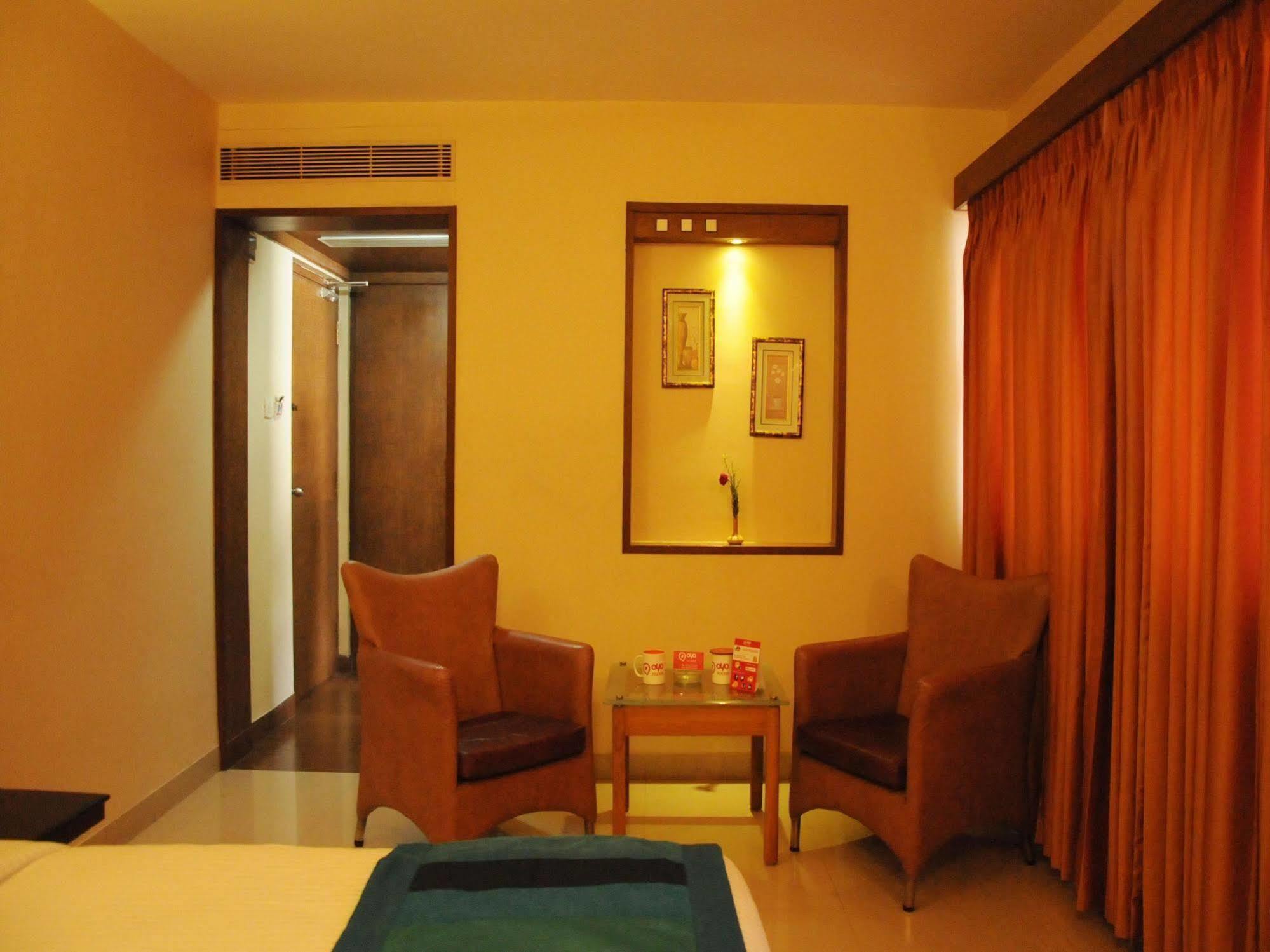 Hotel Super Capital O Grand Plaza à Coimbatore Extérieur photo